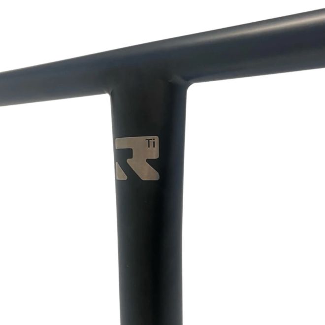 Krmilo Root AIR Titanium Model T Matte Black