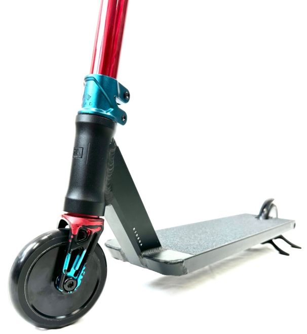 Skiro freestyle UrbanArtt Champ "L" Red Blue Black